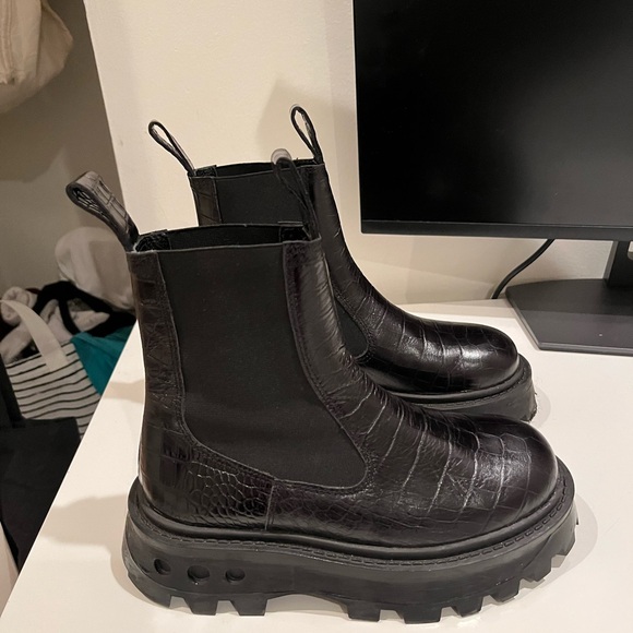 Simon Miller Leather Chelsea Boots - Picture 11 of 12